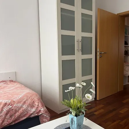 3 Whg In In Zentrum Naehe Mit Balkon Apartment Hannover