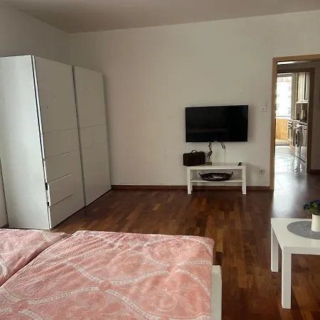 3 Whg In In Zentrum Naehe Mit Balkon Apartment