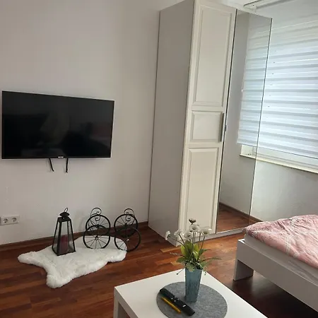 3 Whg In In Zentrum Naehe Mit Balkon Apartment